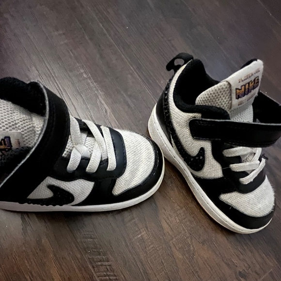 Toddler girl Nike size 8 - Picture 3 of 3